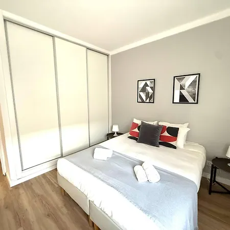 Feel Center 2bd * Cascais
