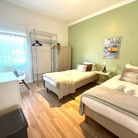 Feel Center 2bd شقة *