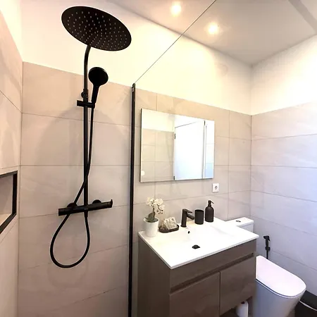 Feel Center 2bd شقة